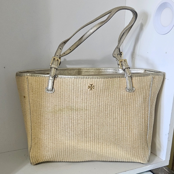 Tory Burch Handbags - Tory burch XXl Straw /Gold Leather Tote bag
